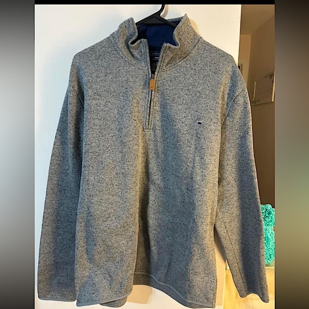 Like New, wore Once. Crown & Ivy zip sweater